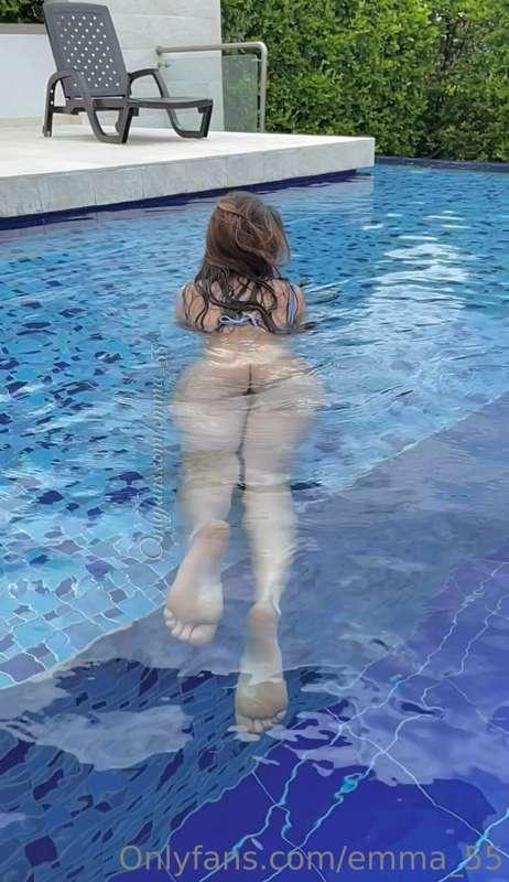 Dont be shy ☺️ my pussy clearly isn’t 👅

***TIP $12 ON THIS ..