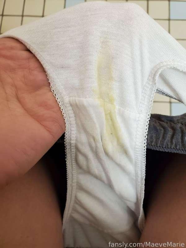 Dirty nurse. Grool on my white panties today.

#grool #nurse #dirtynurse #nursepanties #thick #pussy #scrubs #fetish #dirty