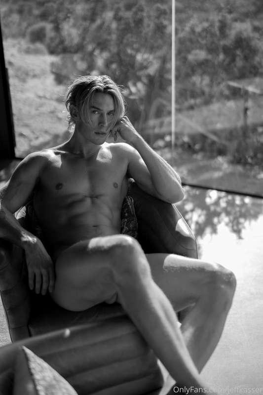 Hump Day baby! Deep in thought about what to film next. Sugg..