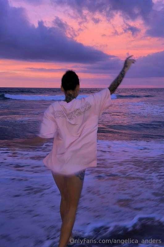 what's more beautiful in this photo, me or the sunset? 😇