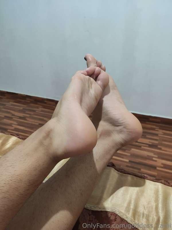 How much from 10 to 100 do you like my soles feets? 🤭🤭😈