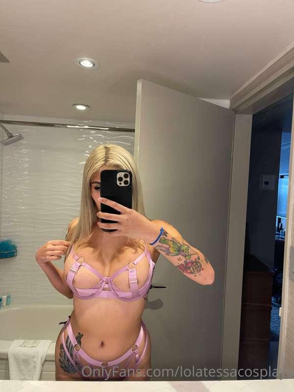 I've been horny ALL day and finally got online to have some ..