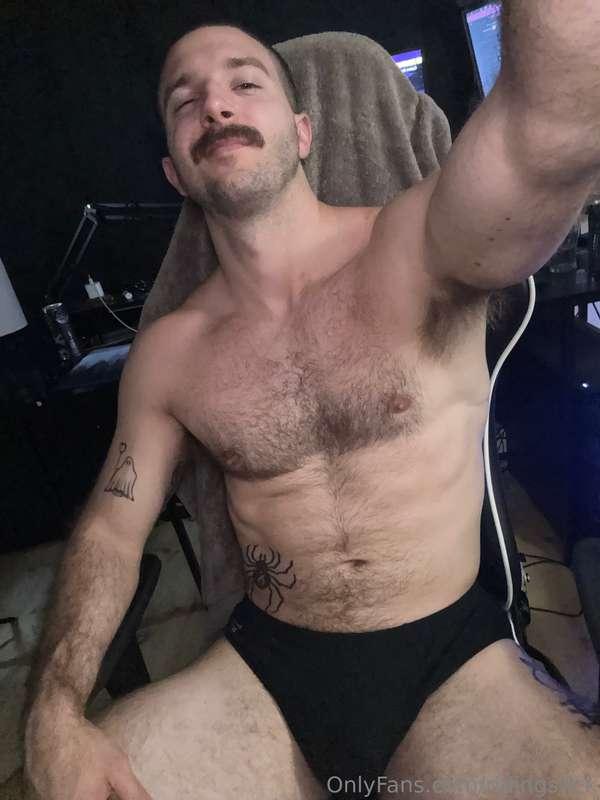 less clothes, more tension🥵