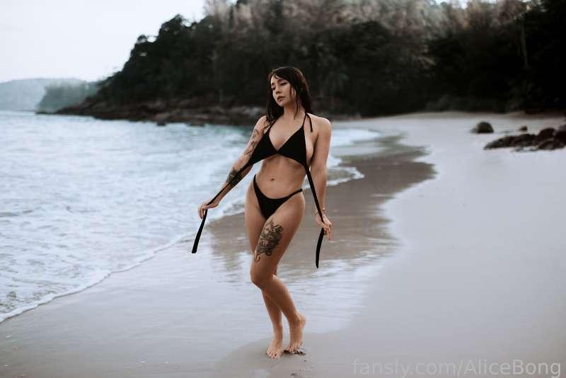 I think you won't mind if I want to take off my clothes😈

#photo #sexy #boobs #tits #petite #fyp #brunette #horny