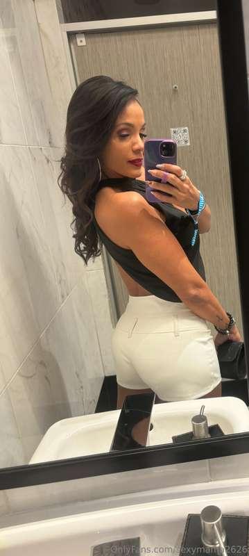 Look back at it 🤤