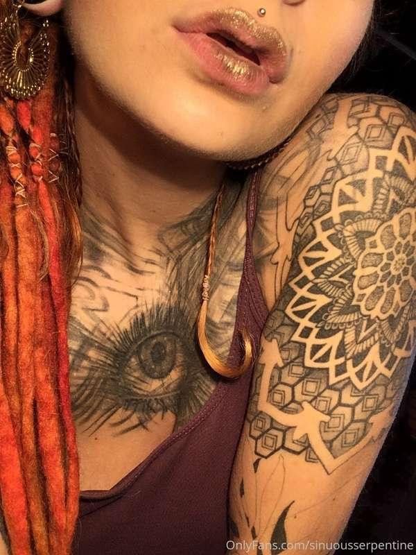 sweet lips and flames in my heart <3