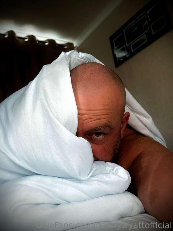 Who’s up for some cuddles? 😜
