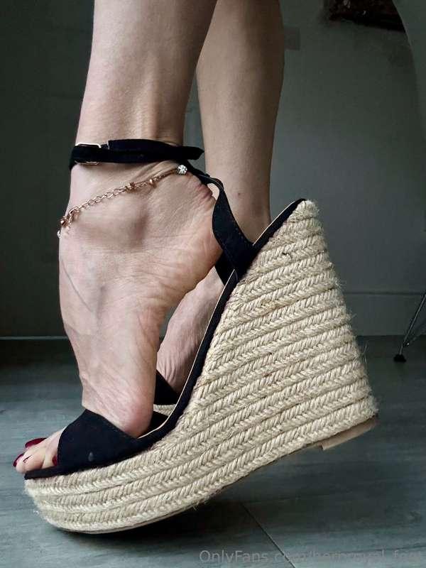 Get your cock between my arch and the wedge. I dare you!