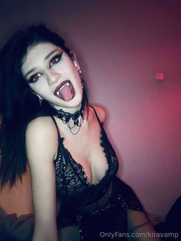I WILL BE YOUR VAMPIRE FOR EVERY NIGHT! I'LL COME TO YOU FOR..