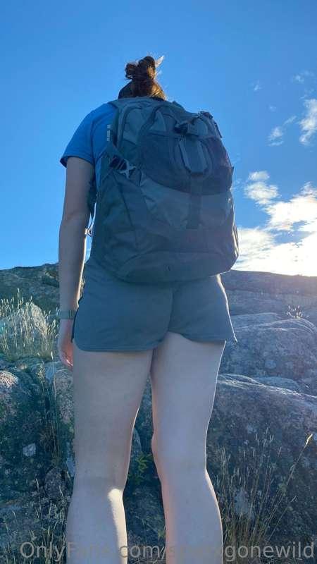 Would you hike with me with this view all day?