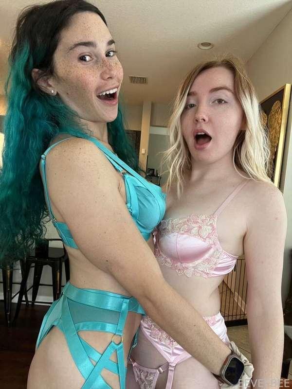 we have been up to some naughty stuff today💦😈
#fyp #threesome #couple #throuple #gg #bg #bj #trans #transgender #dominatrix #submissive