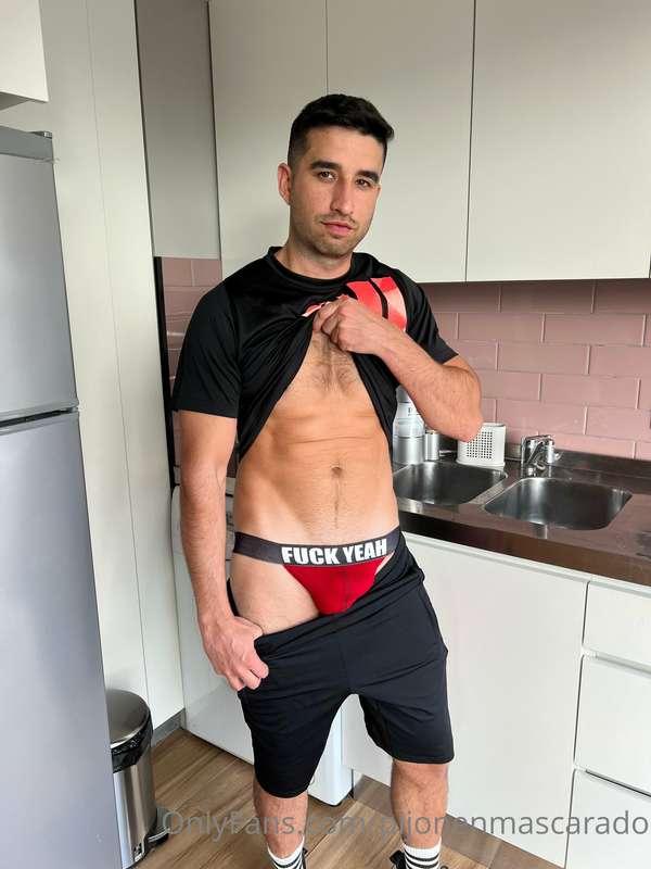 Do you like the color red? 😏🤤
😈🥵 ¿te gusta el color rojo?