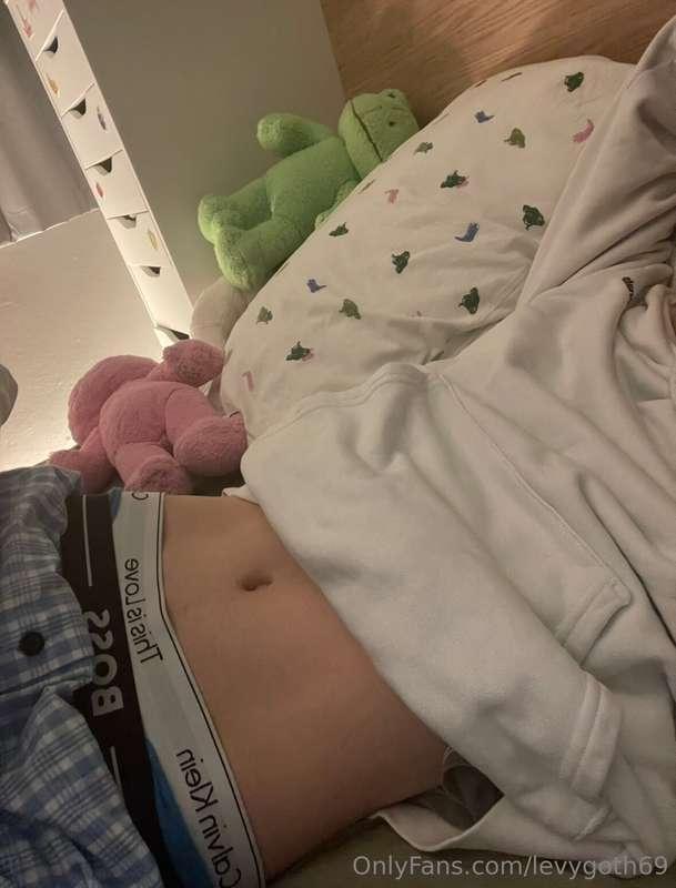 levygoth69 image #0