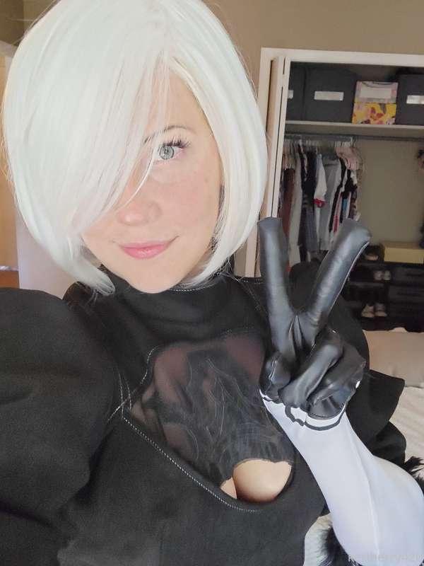 Hope you dont mind a lil cosplay set from me 💖 here's me as ..