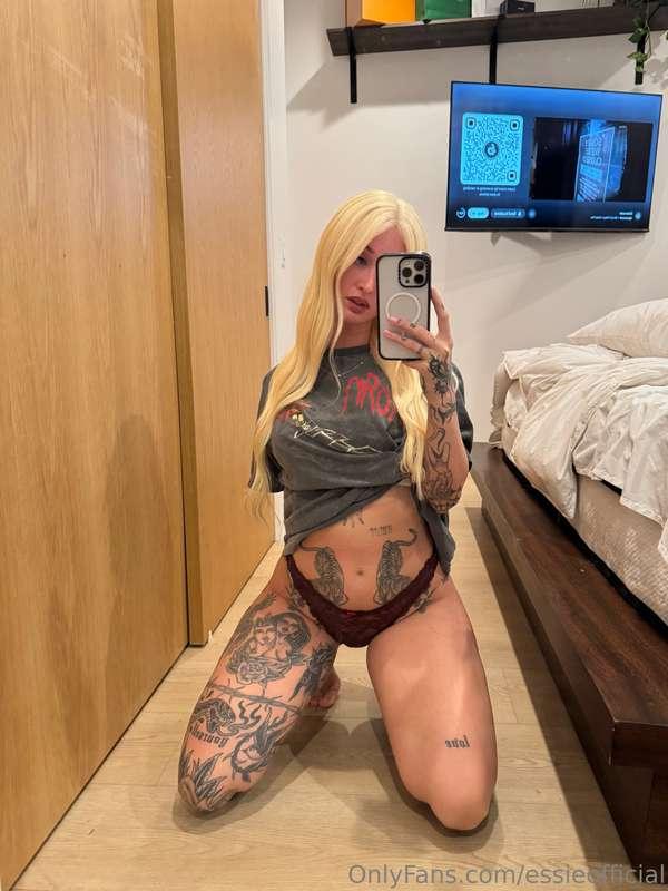 Show me that hard cock and I’ll suck it nice and deep 🍆