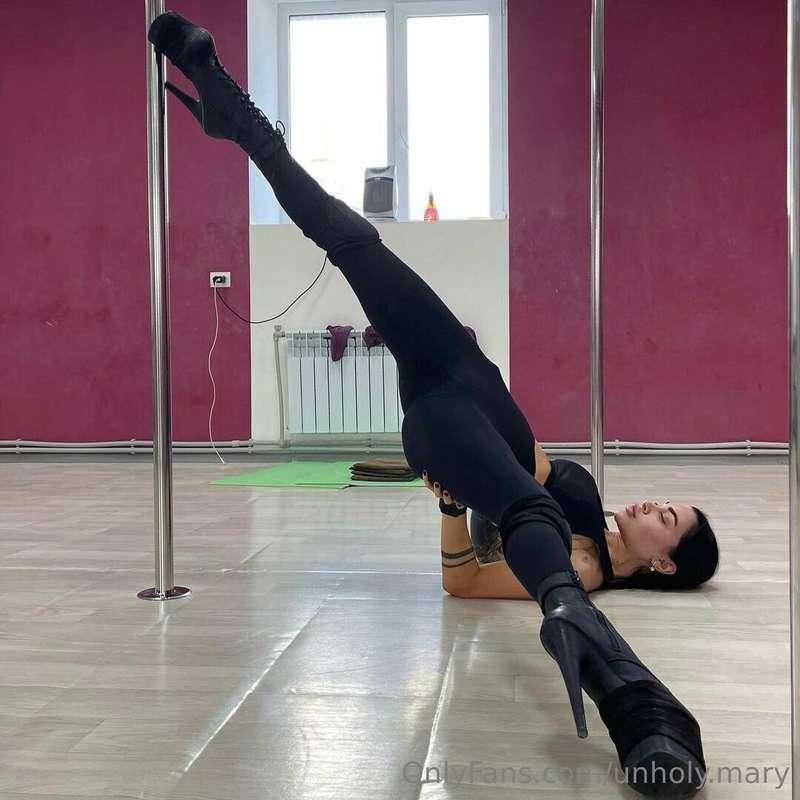 🤩😍Who else can do that? 😍🤩🔞Take a look at my page and see mu..