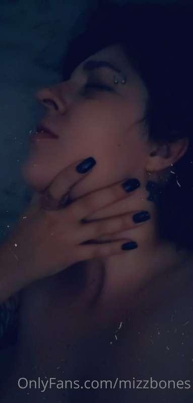 I got my nails 💅 done today, do you like the color 🎨 I picke..