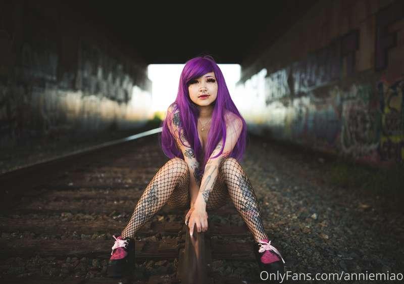 missing my purple hair today 💟