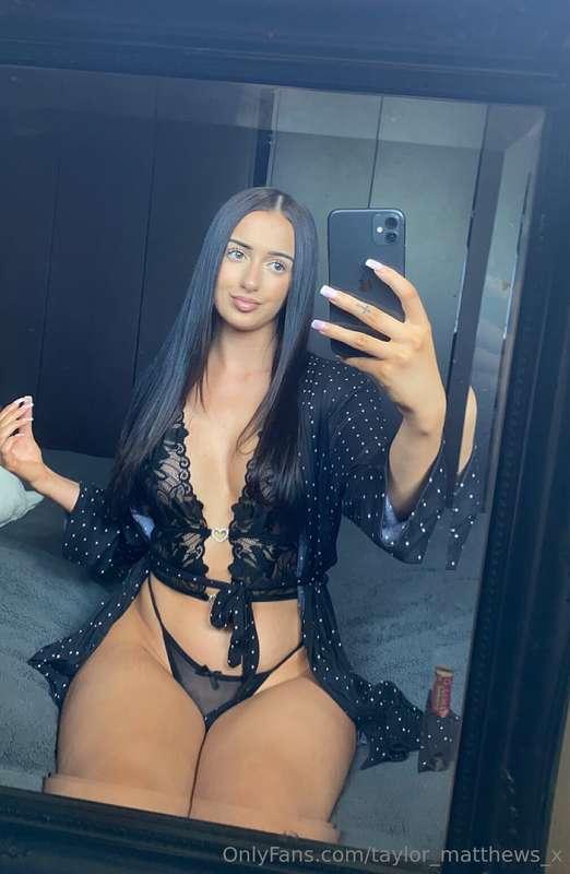 Tempted to dye my hair black lately but wanna be brunette fo..