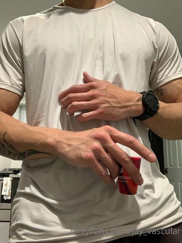 Cheers 🥂 #ManHands