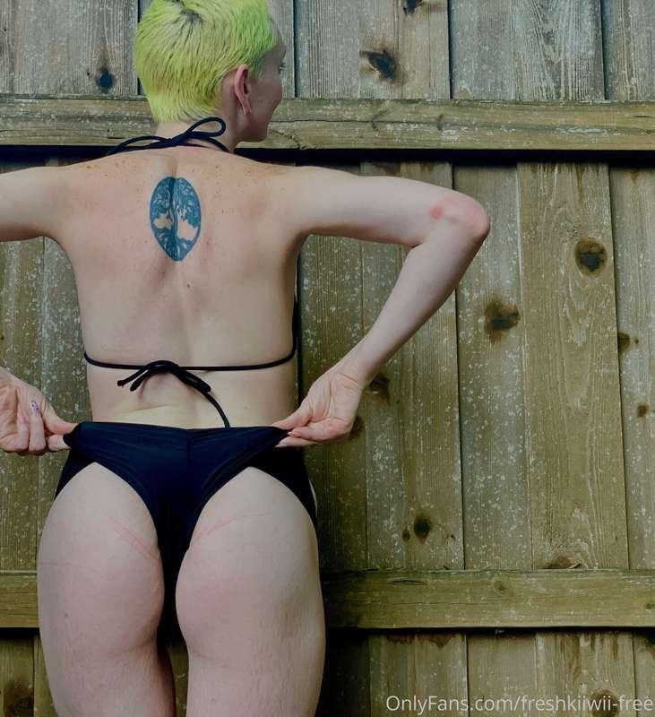 Like this? Subscribe to my paid page to see the full set 💦 l..