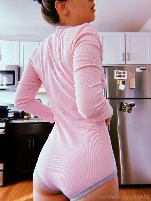 feistyghuleh91 image #2