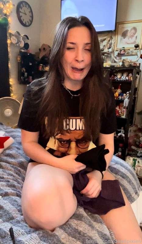 LMAO! noooio
i was trying to film a video of me doing a mini try-on-haul of some cheap outfits.. Yeahhh.. nevermind 😫
The biggest reason I usually don't ever speak in videos is because I get extremely awkward and embarrassed. And when I get embarrassed after saying something I just make dumb faces 😭 Here's one I caught on camera!!! The shirt really completes it, too.

The mini bundle is just a few pictures of me after trying on some wigs, an outfit, and some cool lingerie :3 

#fyp #cringe #petite #wig #lingerie #girlnextdoor #silly #free #selfie #funny