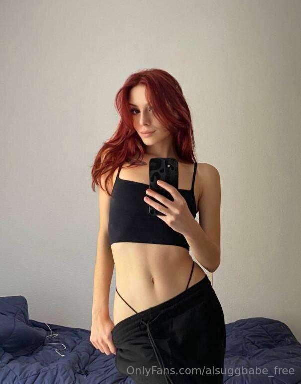 FREE PAGE @angegold😈

My hot friend @angegold loves to show ..