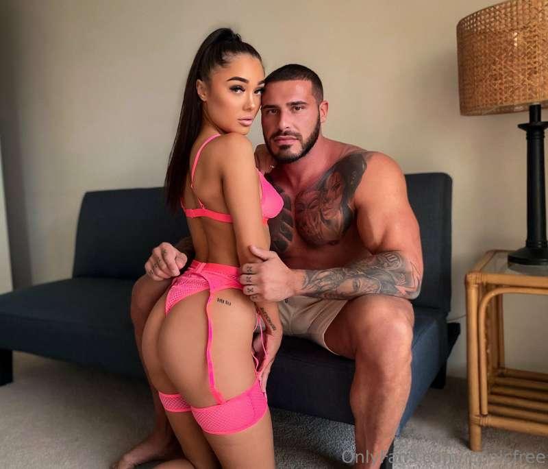 𝑪𝒐𝑺𝒕𝒂𝒓 𝒐𝒇 𝒕𝒉𝒆 𝑾𝒆𝒆𝒌 🥵 Video Sale Bundle 🎥🔞
SEXY AND PETITE Br..