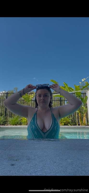 DM me for my exclusive pool shoot☺️