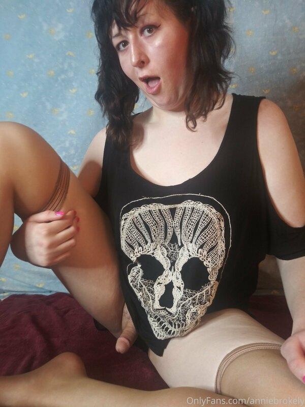 anniebrokely image #3