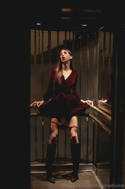 Only I can help you relax after a hard week. My gentle whisp..