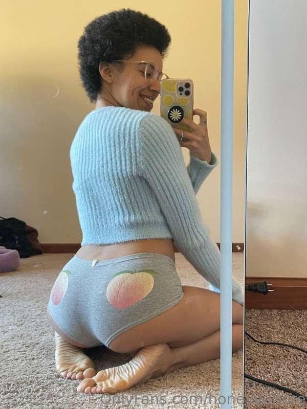Feelin peachy 🍑 🍑