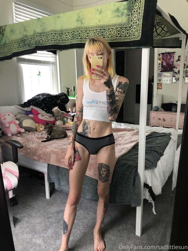 my onlyfans clothing came in ! also pussy shots 💗