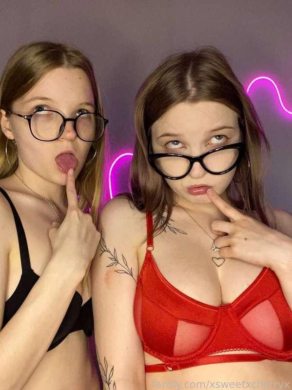 take off our bras and lick our tits


😺#fyp #armpits #bra #twins #cute #underwear #natural #glasses #teen #18 🦊