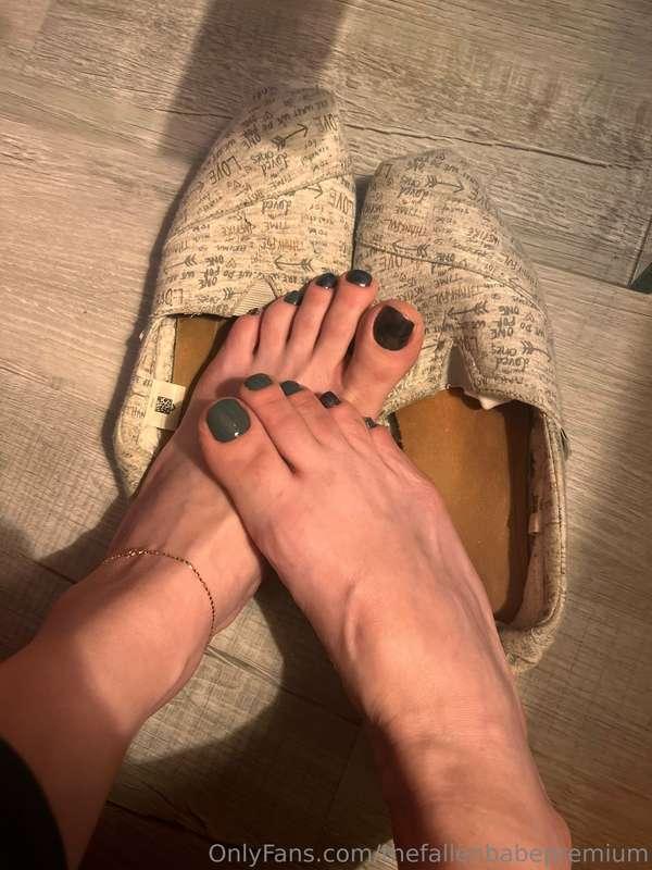 New pedi!! 🩵💜