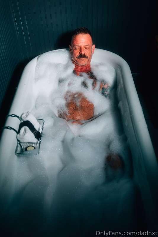 Can we make Wet Wednesday a thing? Rub a dub dub here’s the ..