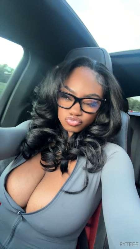 Something pretty to nut on 💦