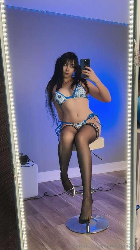 Ready to crush your skull in heels while wearing my Blueberr..