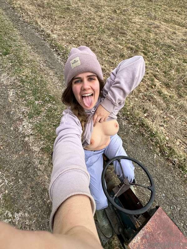 are you ready to date a farm girl