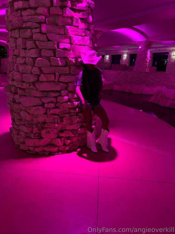 angieoverkill image #1