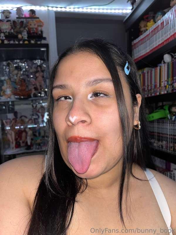 do you like when i keep my mouth closed like this? ꒰ᐢ. ̫ .ᐢ꒱