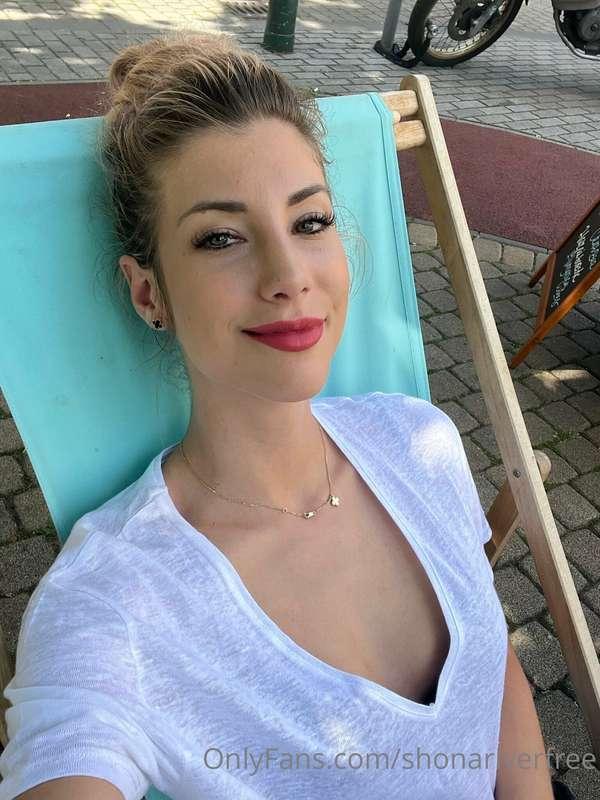 just chilling🍸