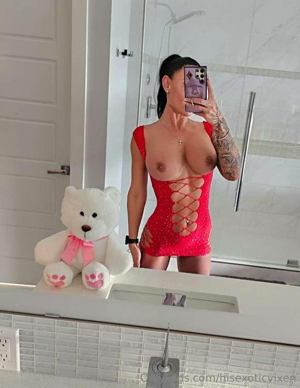 SWIPE➡️ ❤️Happy Valentine's Day❤️ A couple exclusive selfies..