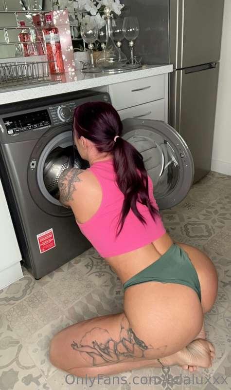 Another day another LOAD of washing 😏