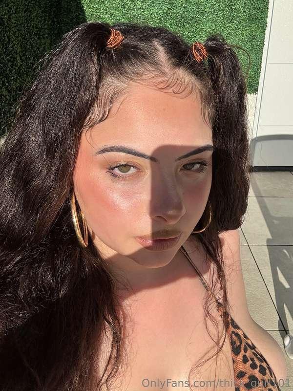 thick_gurl101 image #0