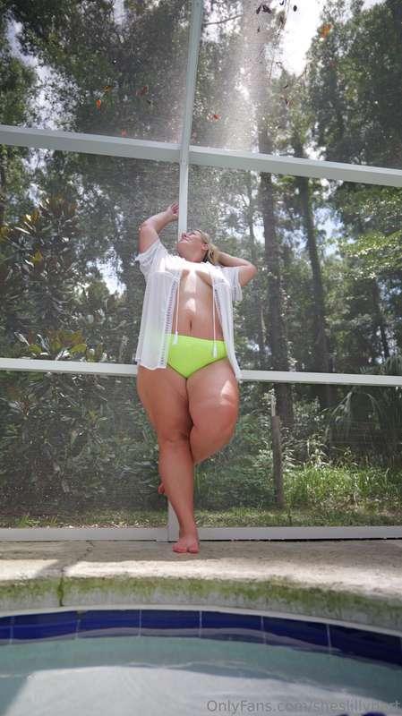 sheslillyhart image #0