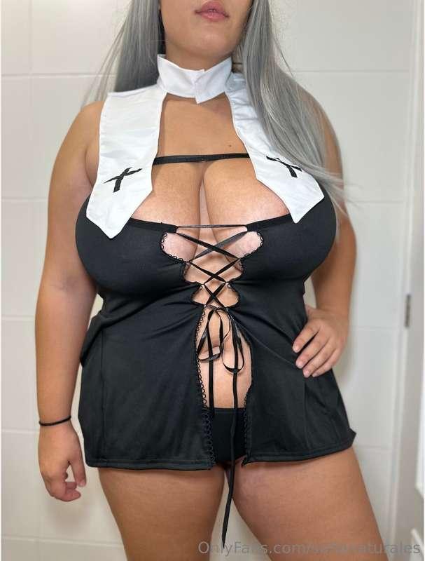 How many sins would you like to confess to me tonight?✝️cuan..