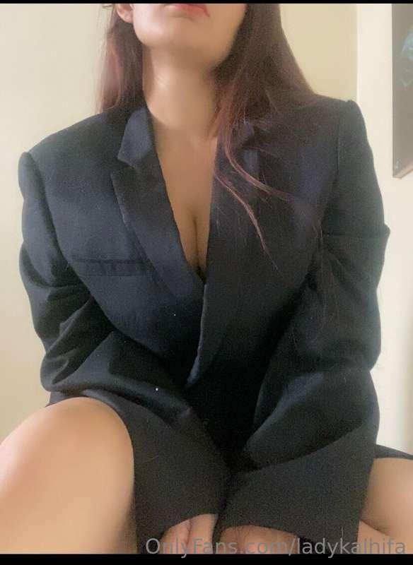 👩🏻‍💼👩🏻‍💼