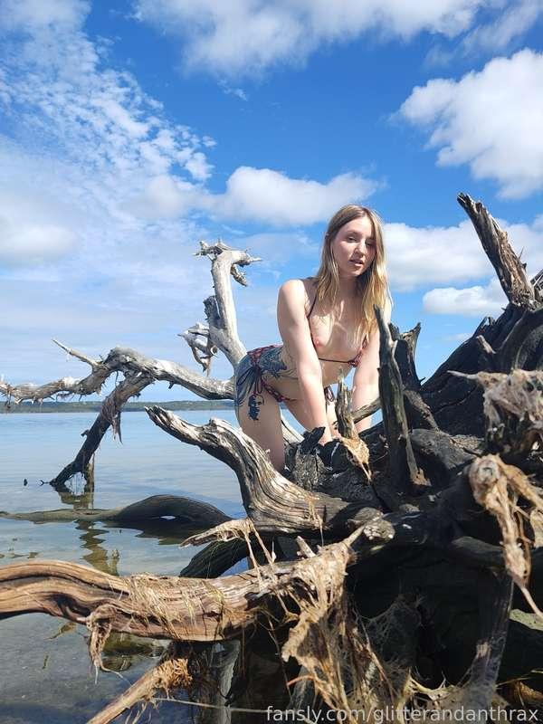 glitterandanthrax image #15